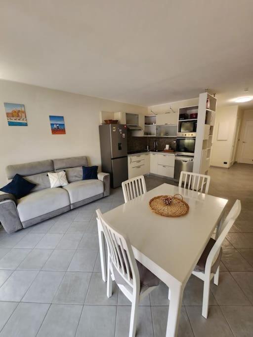 Appartement Ambassadeur ม็องตง ภายนอก รูปภาพ