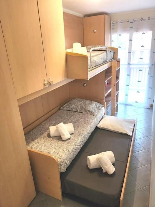 Appartement Ambassadeur ม็องตง ภายนอก รูปภาพ