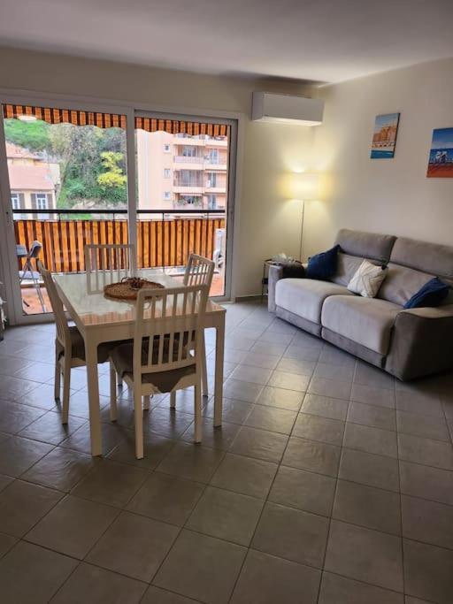 Appartement Ambassadeur ม็องตง ภายนอก รูปภาพ